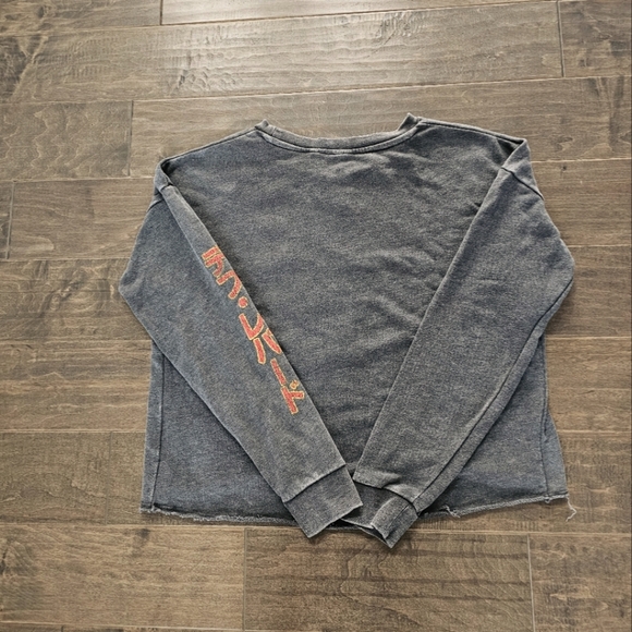 Def Leopard Women's Long Sleeve Sweatshirt sz medium - Picture 4 of 4